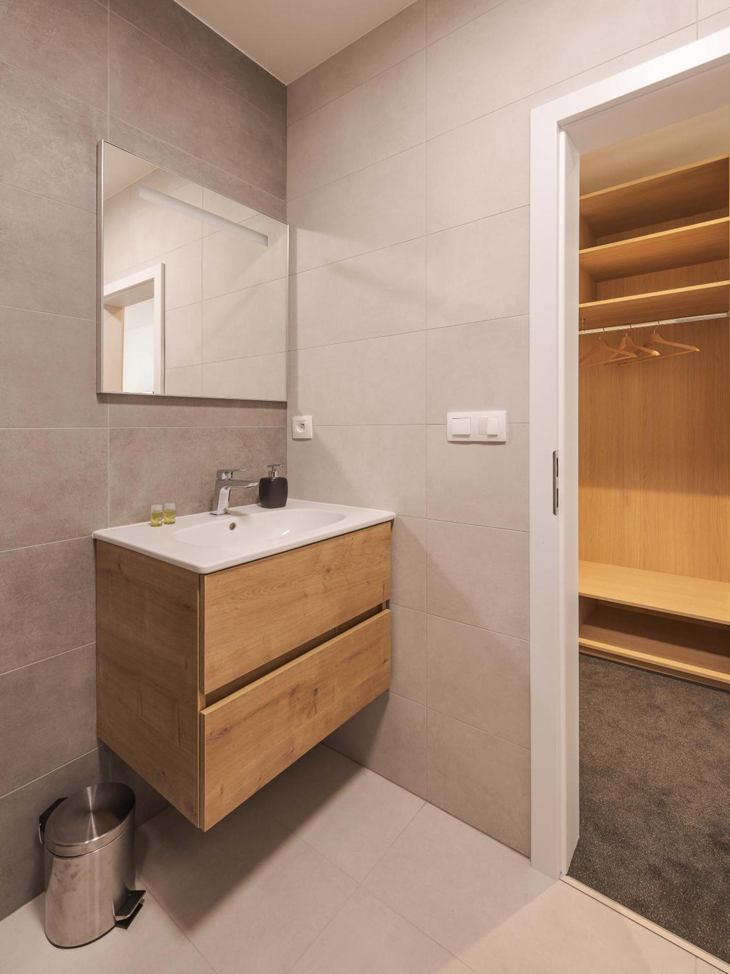 Hotel Taxis Bratislava - New Rooms Exteriör bild